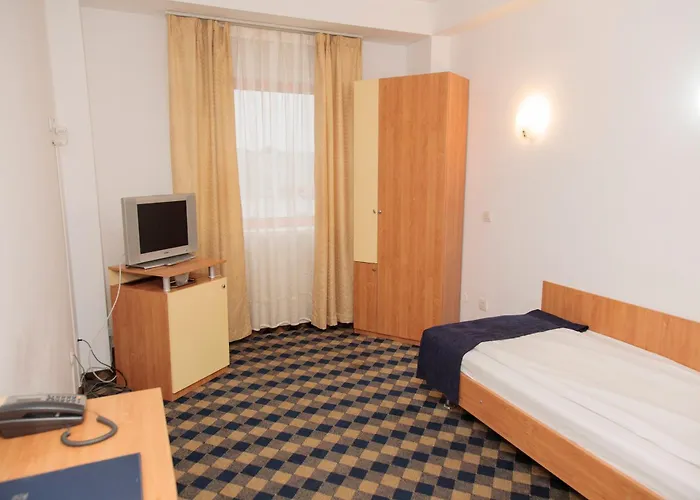 Plus Hotel