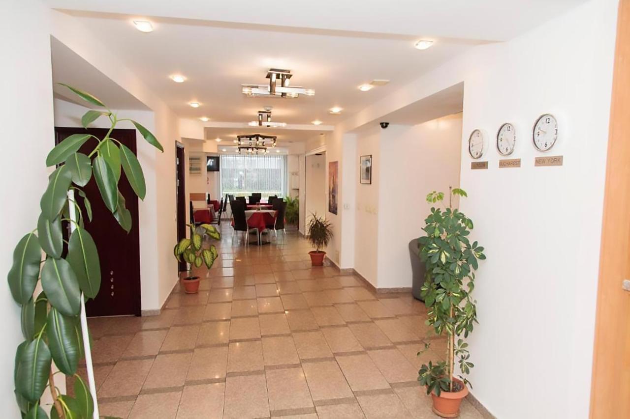 Plus Hotel 酒店 Craiova