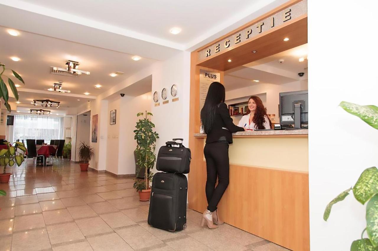 Plus Hotel 3* Craiova
