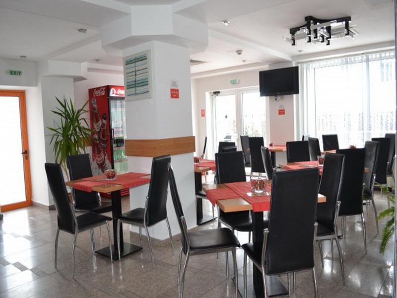 Plus Hotel
