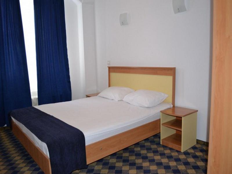 酒店 Plus Hotel Craiova