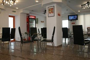 Plus Hotel 酒店