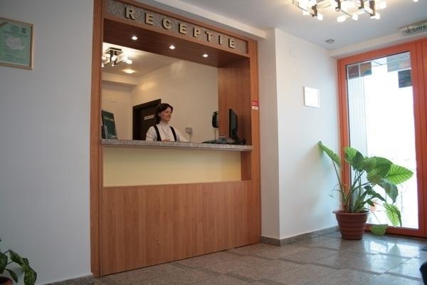 酒店 Plus Hotel Craiova